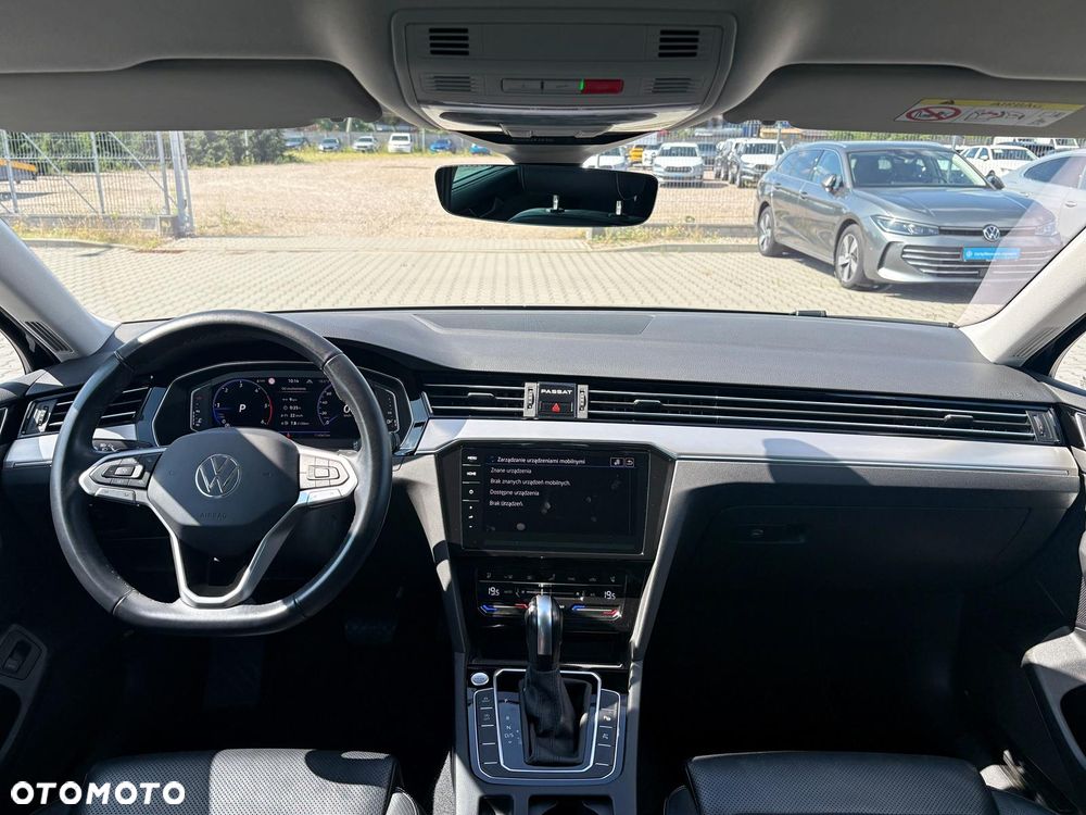 Volkswagen Passat Variant 2.0 TDI Elegance DSG - 11