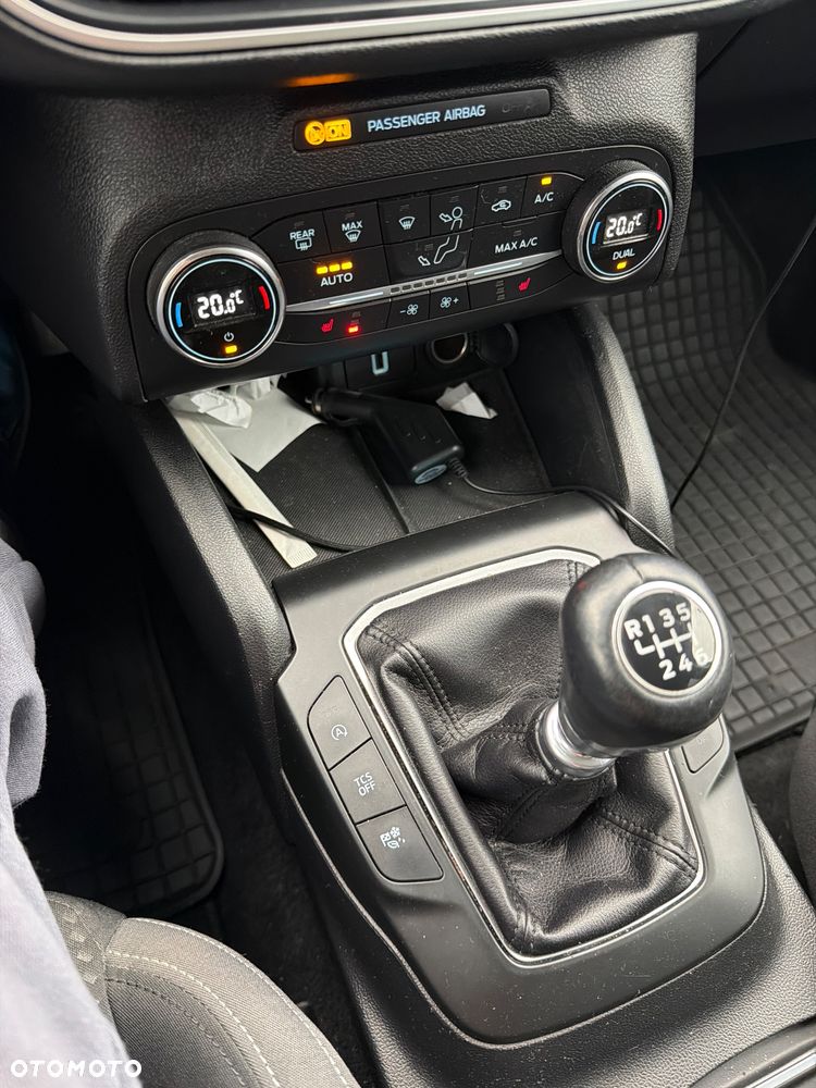 Ford Focus 1.5 EcoBlue Start-Stopp-System TITANIUM STYLE - 15