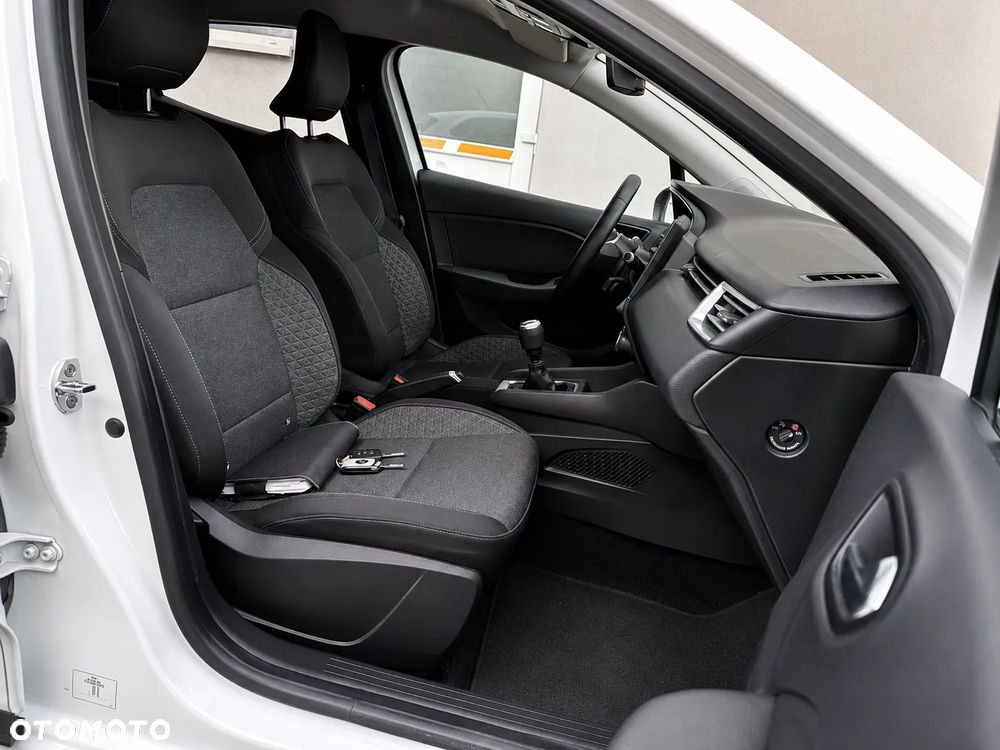 Renault Clio - 10