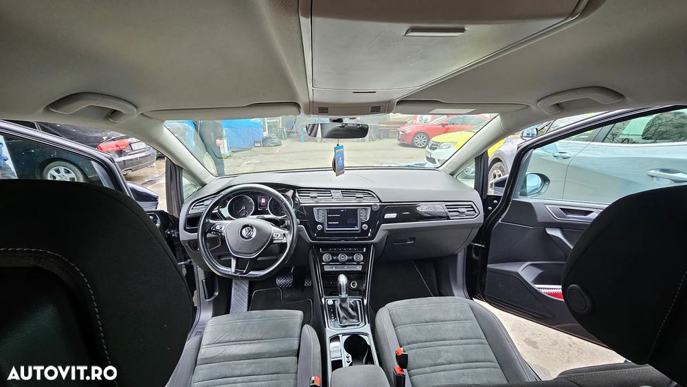 Volkswagen Touran 2.0 TDI SCR DSG Highline - 20