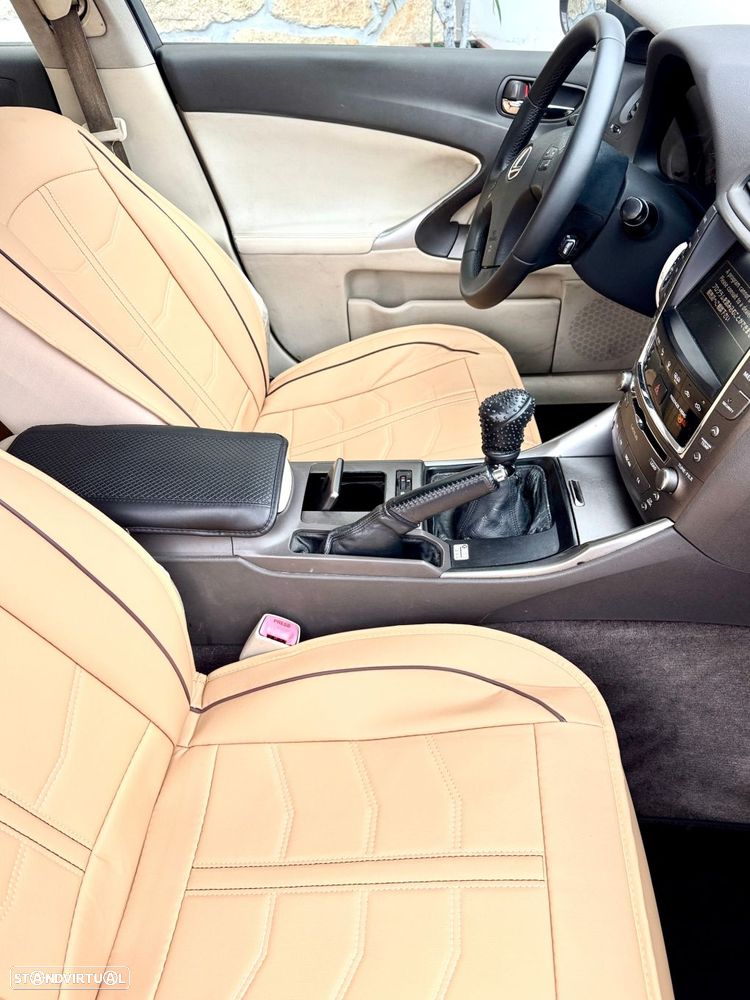 Lexus IS 220 d Executive 6G - 25