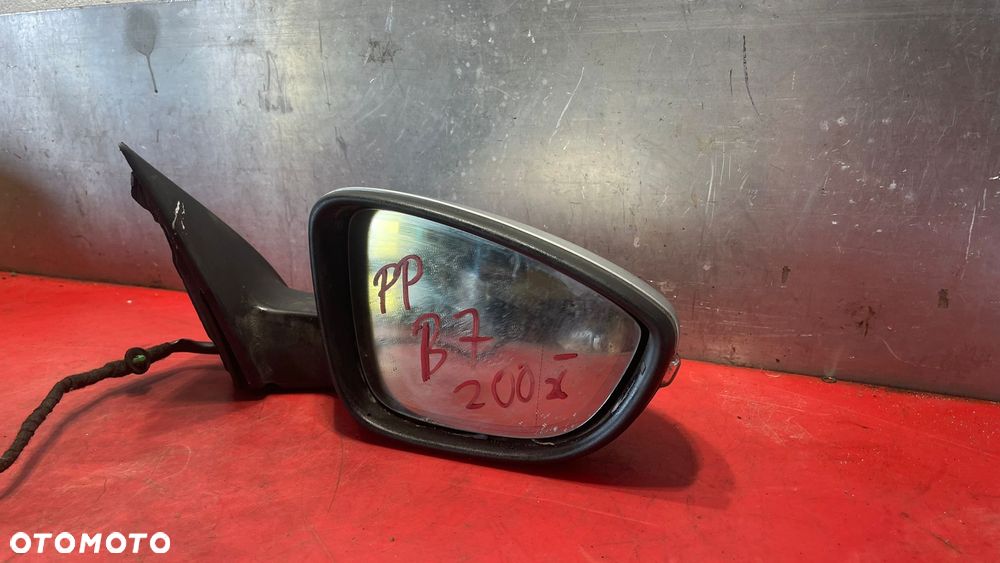 VW PASSAT B7 LUSTERKO PRAWE PRZÓD - 5