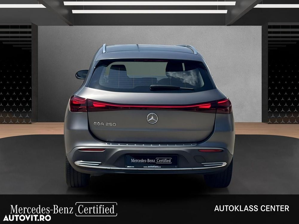 Mercedes-Benz EQA 250 - 5