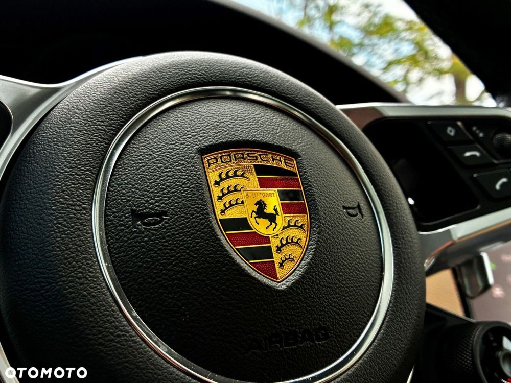 Porsche Cayenne - 25
