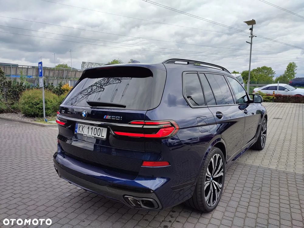BMW X7 - 7