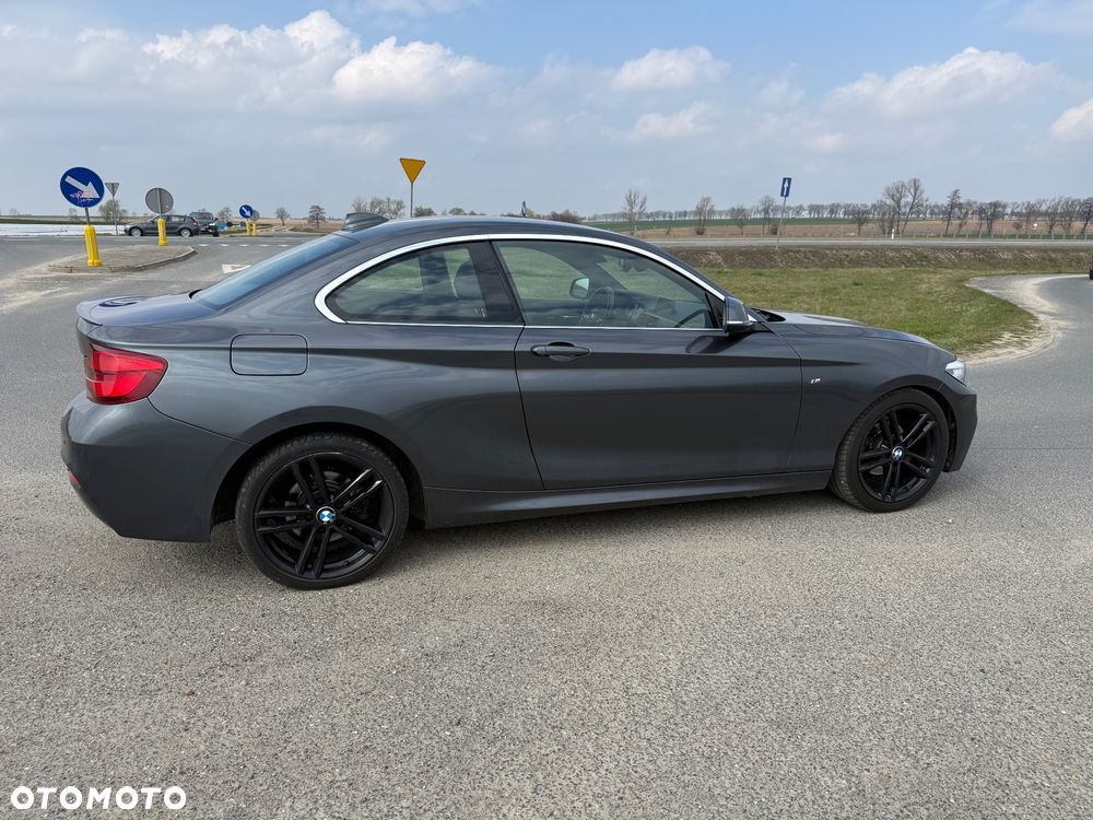BMW Seria 2 218d M Sport - 9