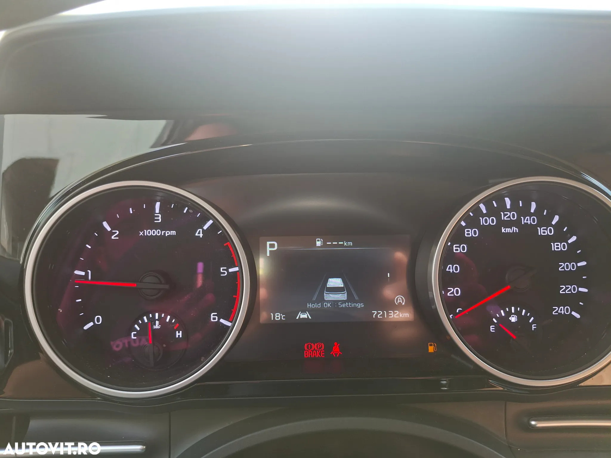 Kia Carnival - 25
