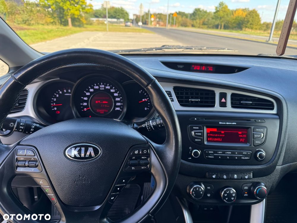 Kia Ceed 1.6 CRDi 128 Dream-Team Edition - 20