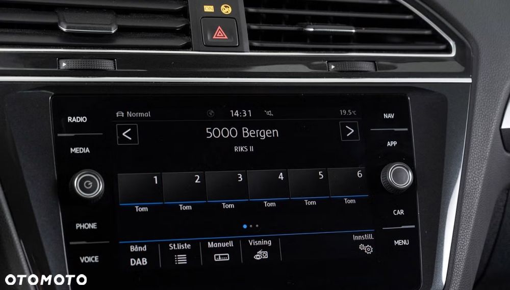 Volkswagen Tiguan 2.0 TDI SCR 4MotION DSG R-Line - 27