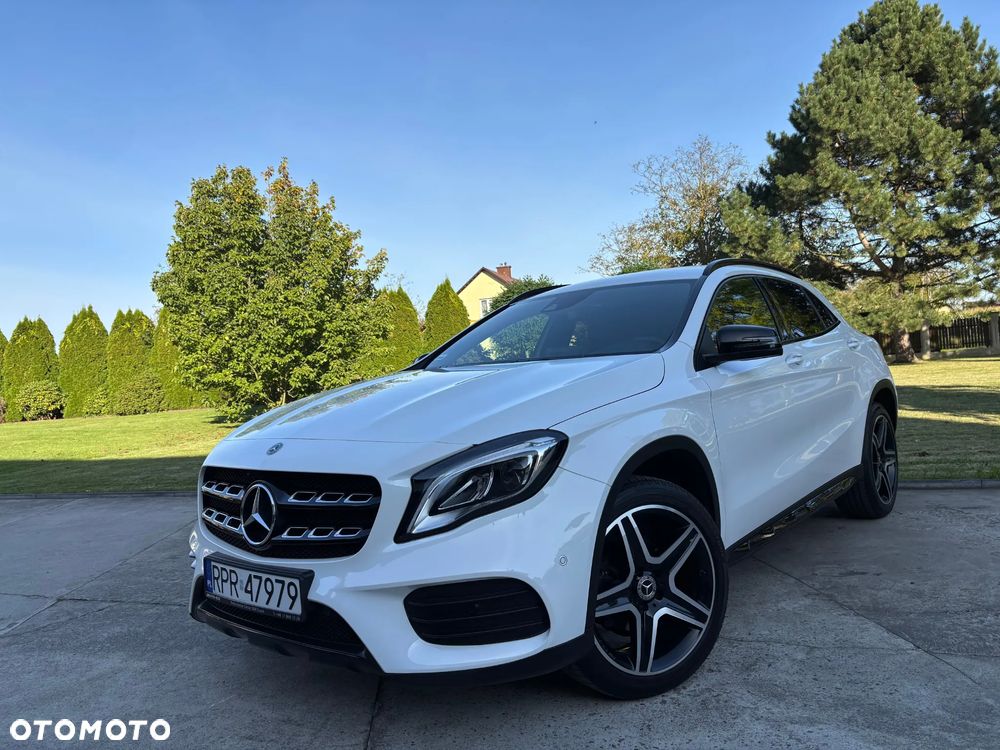 Mercedes-Benz GLA 200 7G-DCT AMG Line - 2
