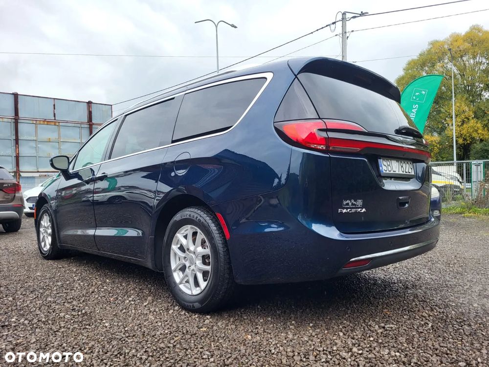 Chrysler Pacifica - 10