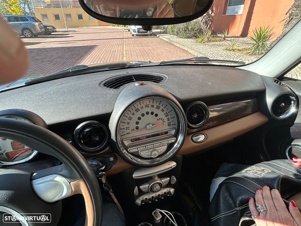 MINI 3 Portas Cooper D - 30