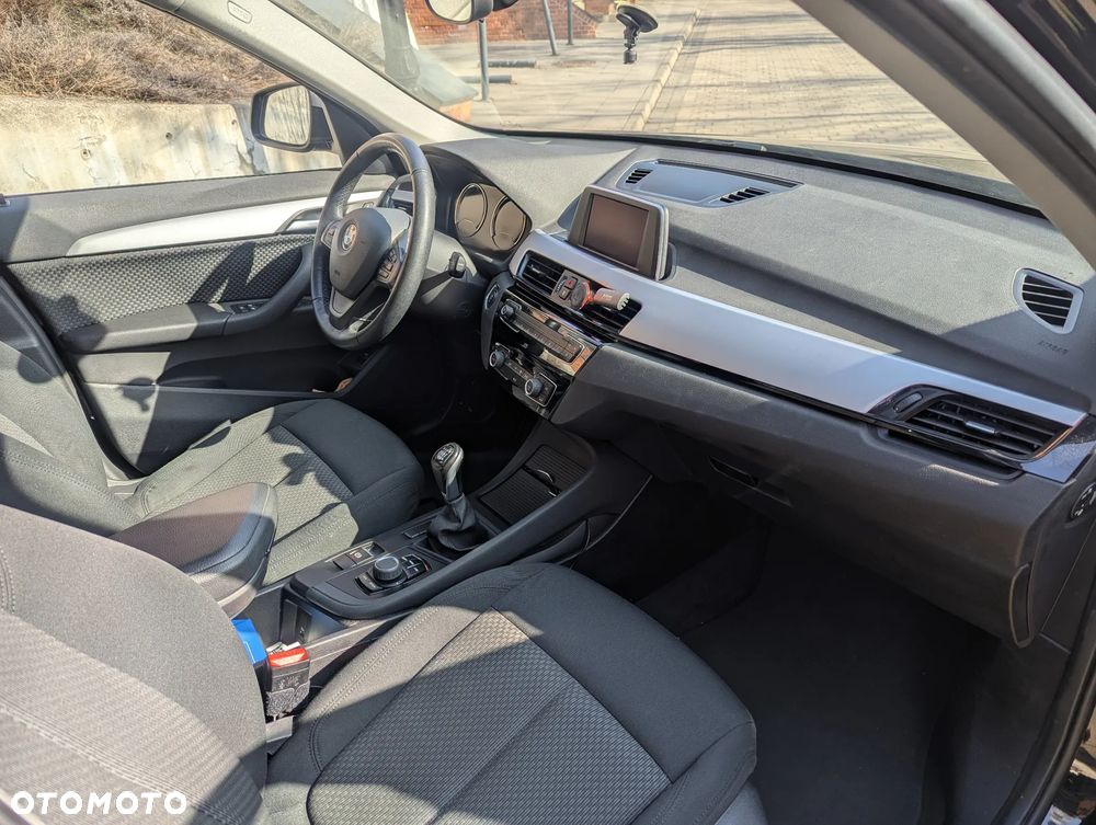 BMW X1 sDrive18i Advantage - 10