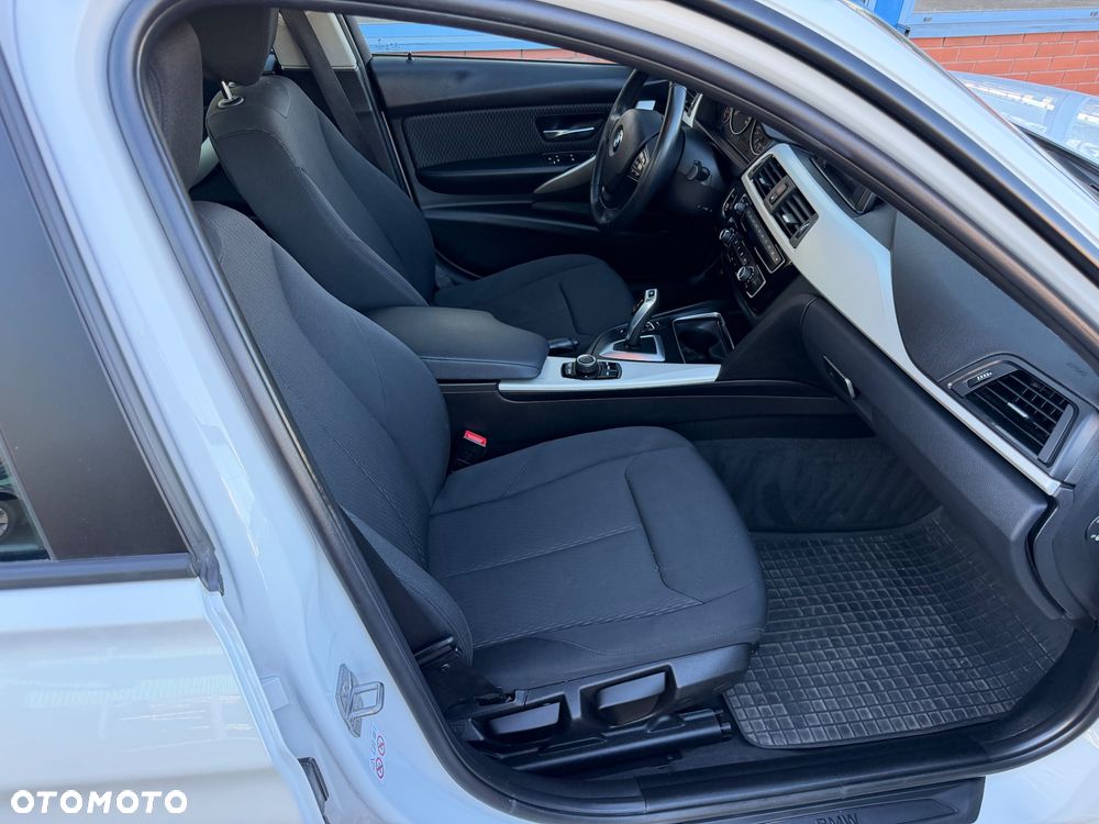 BMW Seria 3 316d Advantage - 23