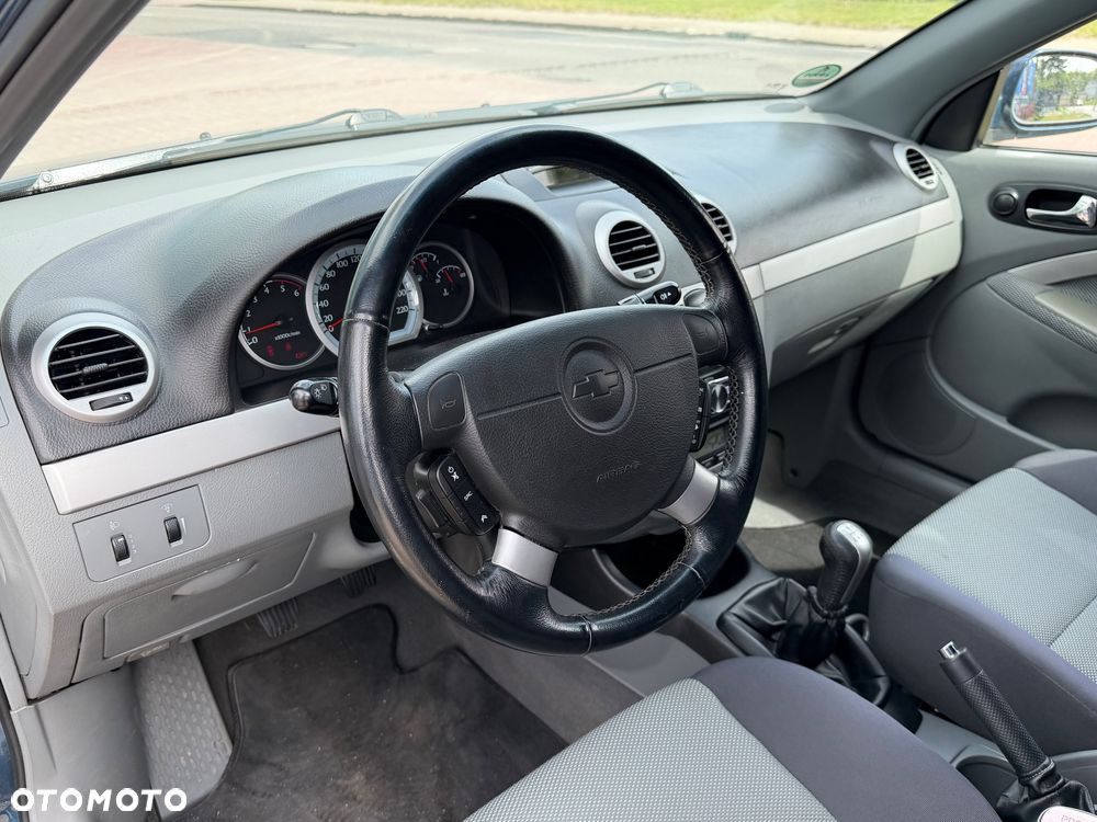 Chevrolet Nubira 2.0 D CDX - 17