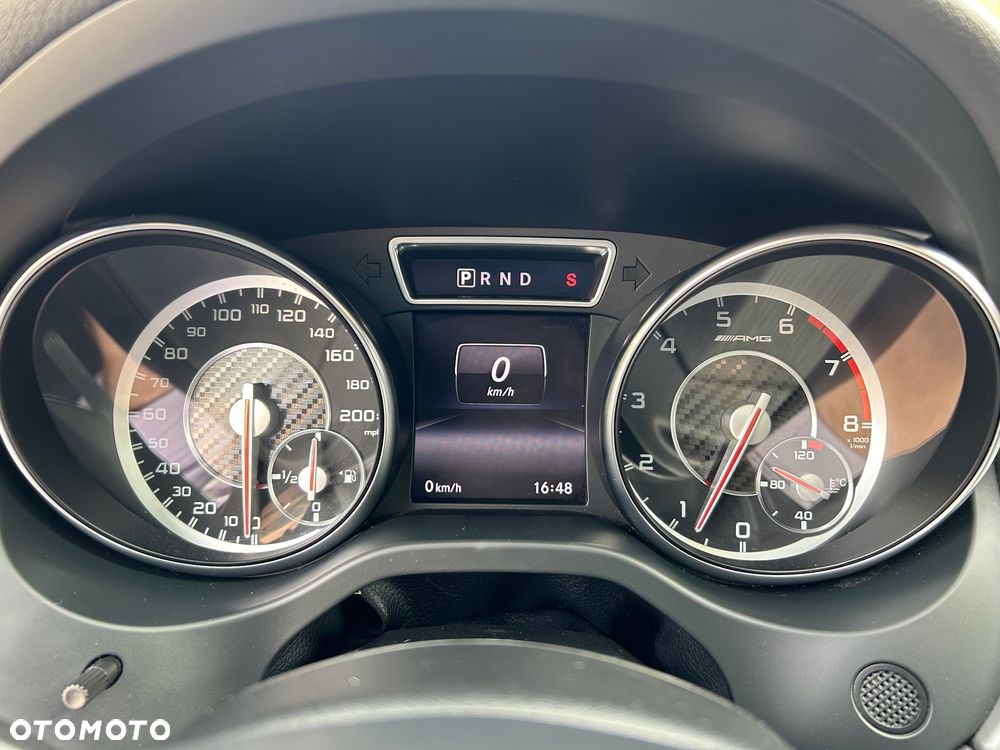 Mercedes-Benz CLA 45 AMG 4Matic 7G-DCT - 25