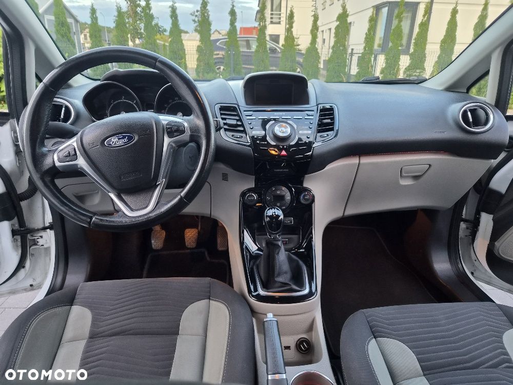 Ford Fiesta - 15