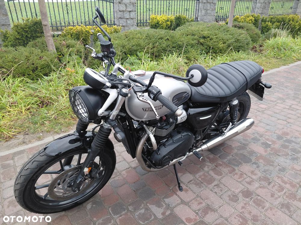 Triumph Street Twin