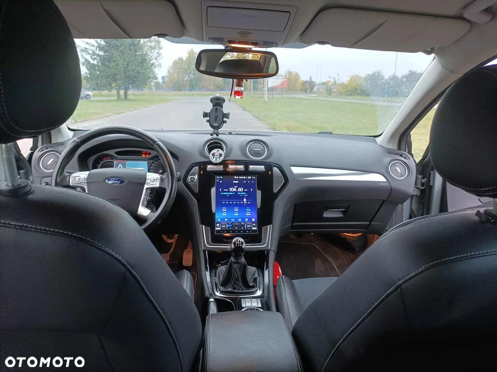 Ford Mondeo - 22
