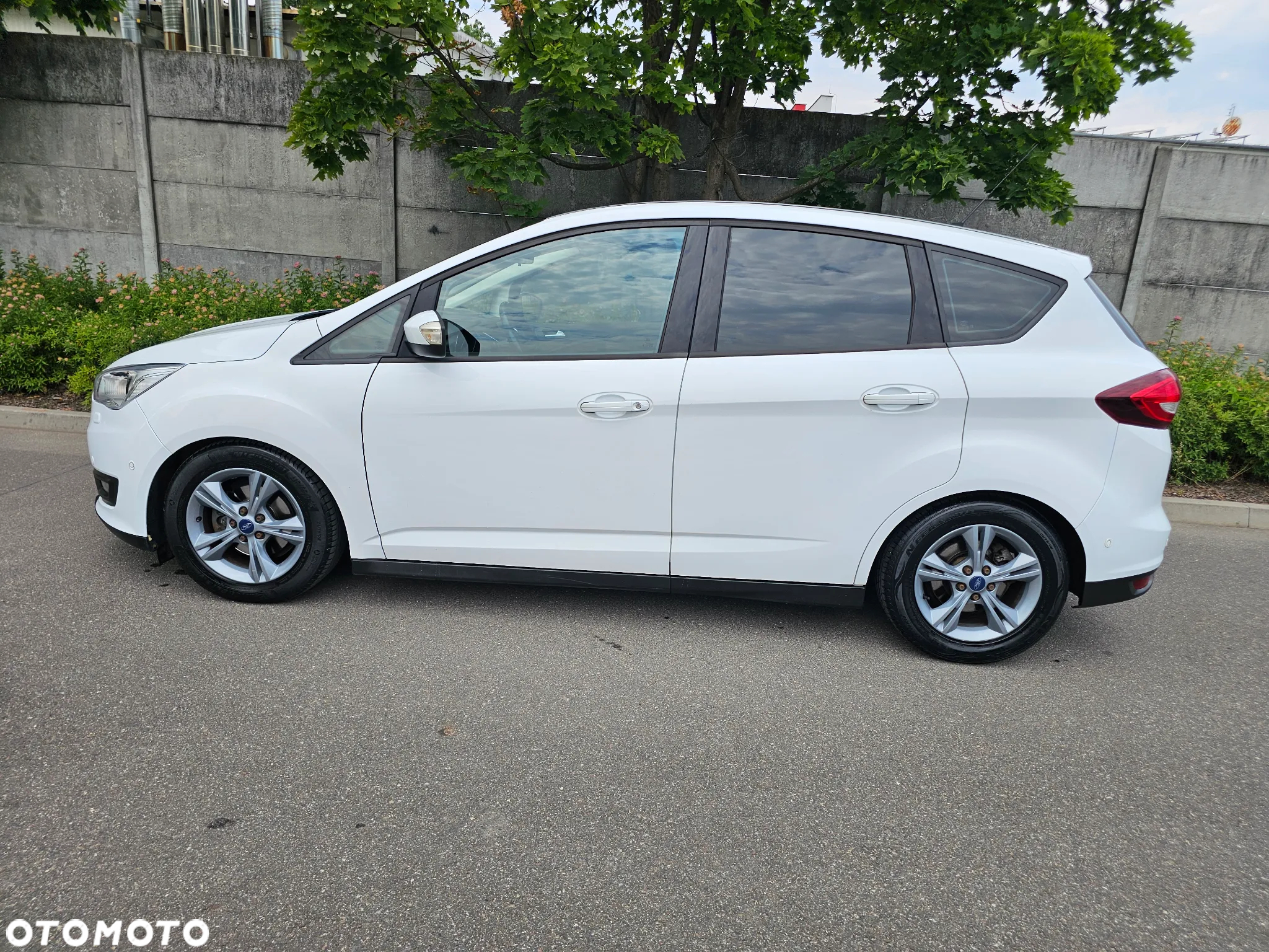 Ford C-MAX 1.5 TDCi Start-Stop-System Sport - 2