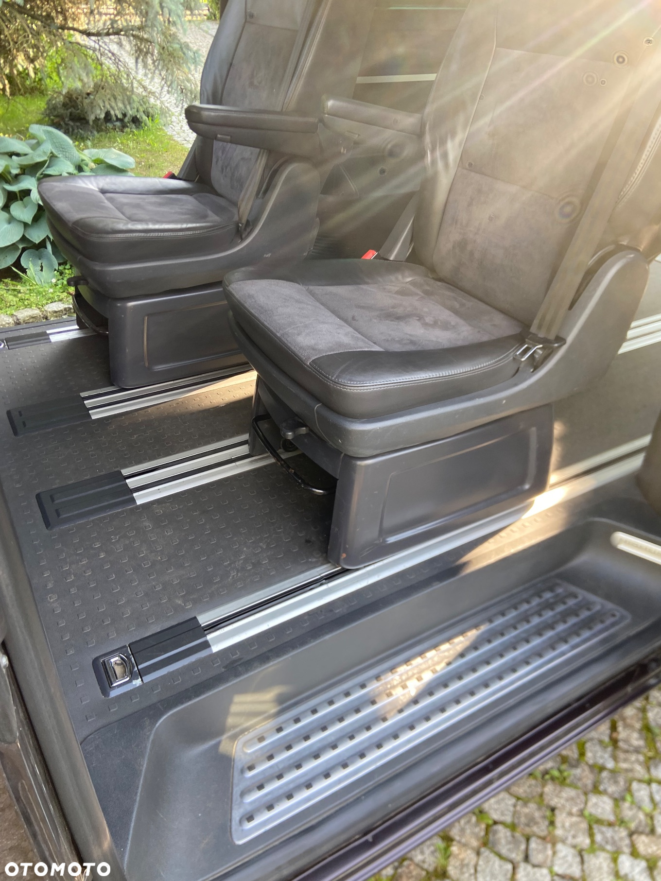Volkswagen Multivan - 10
