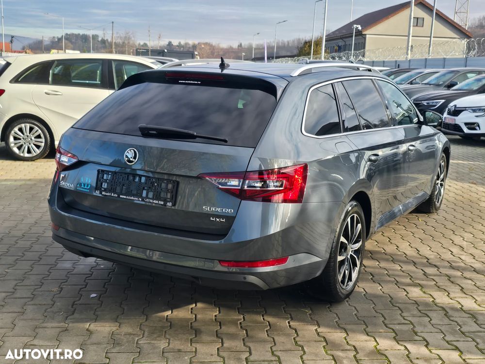 Skoda Superb Combi 2.0 TDI 4x4 DSG L&K - 4