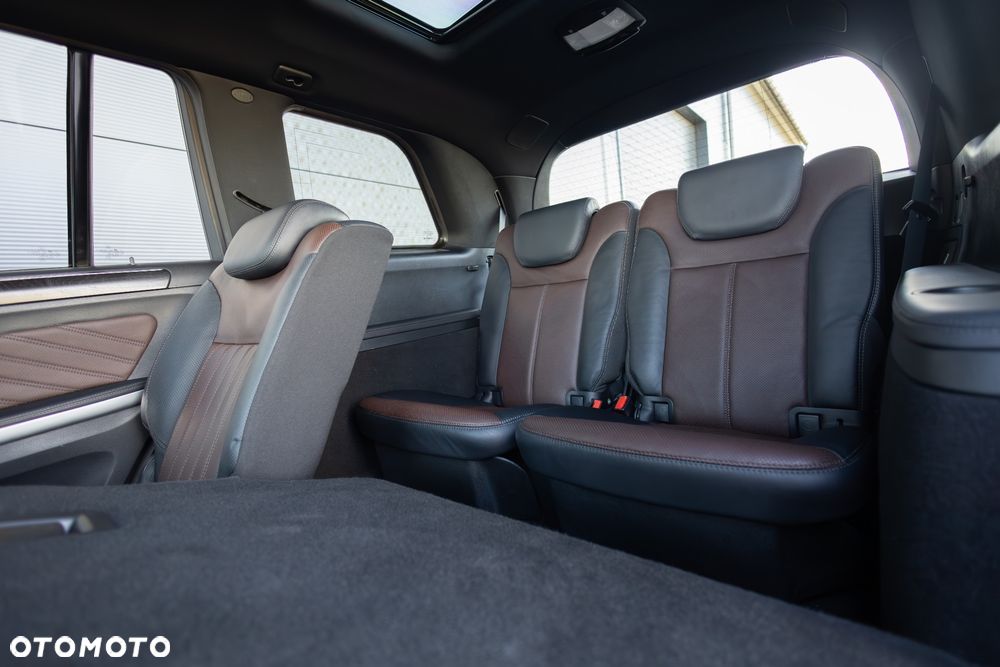 Mercedes-Benz GL 500 4Matic 7G-TRONIC Grand Edition - 23