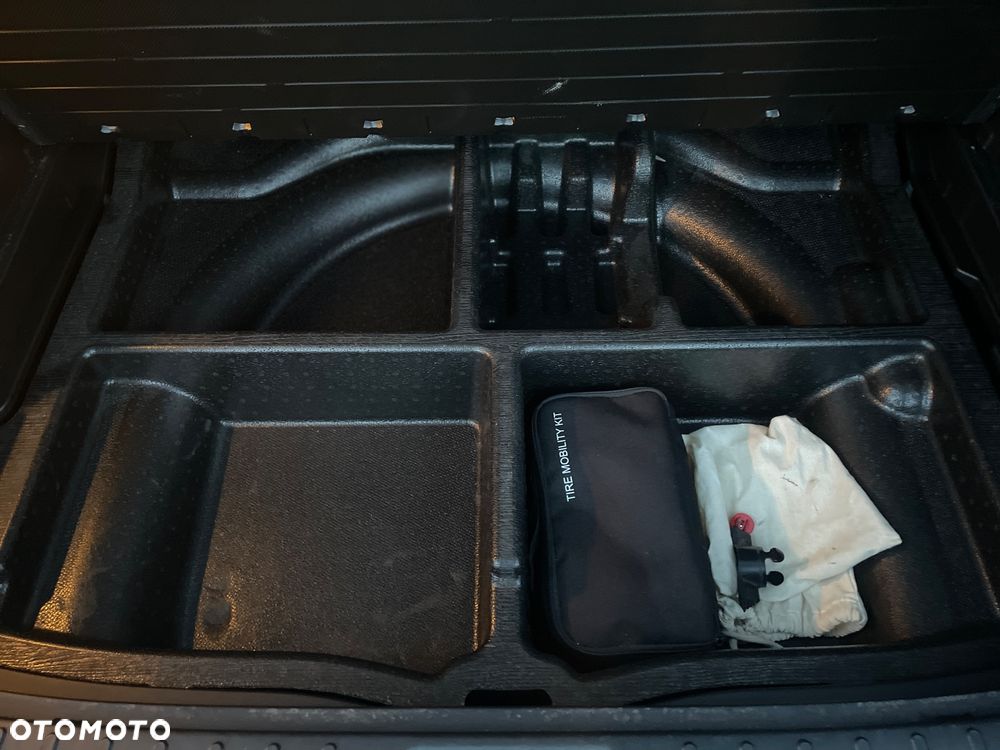 Hyundai Tucson 1.6 T-GDi HEV Executive 2WD - 17
