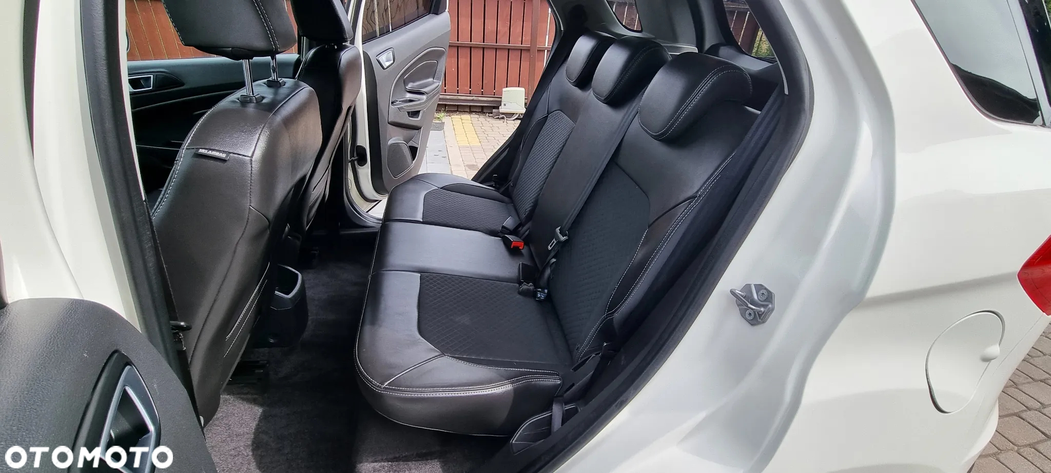 Ford EcoSport 1.0 EcoBoost TITANIUM - 17