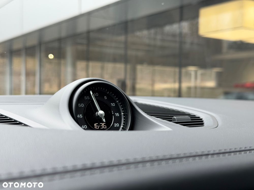 Porsche Cayenne - 17