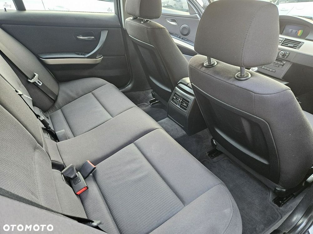 BMW Seria 3 - 17