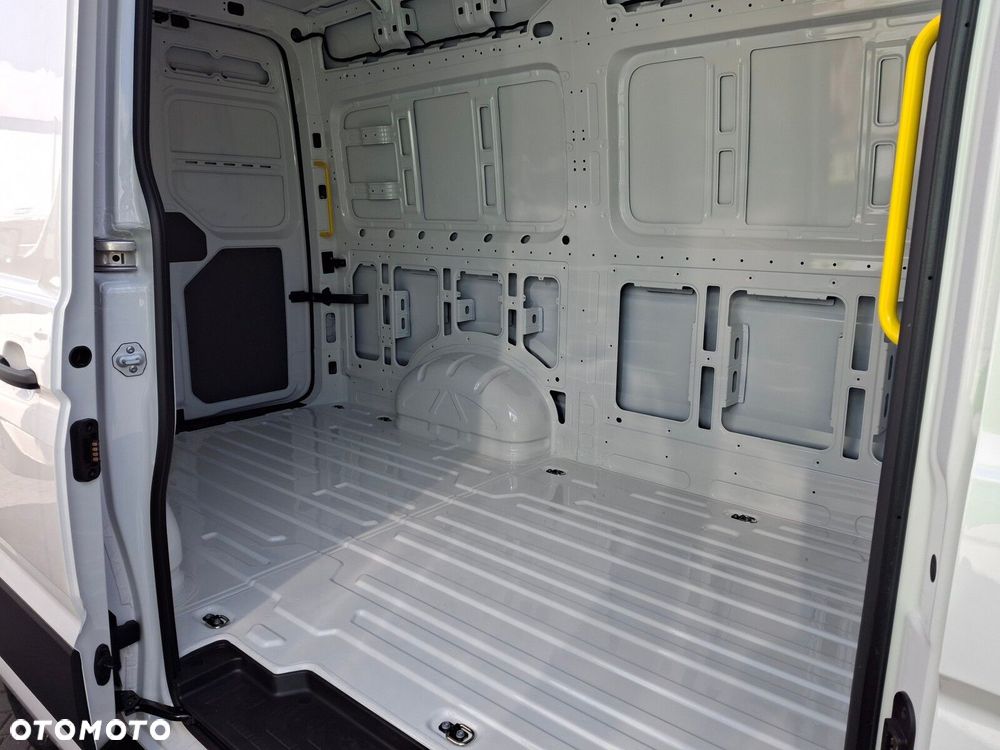 Volkswagen Crafter - 12