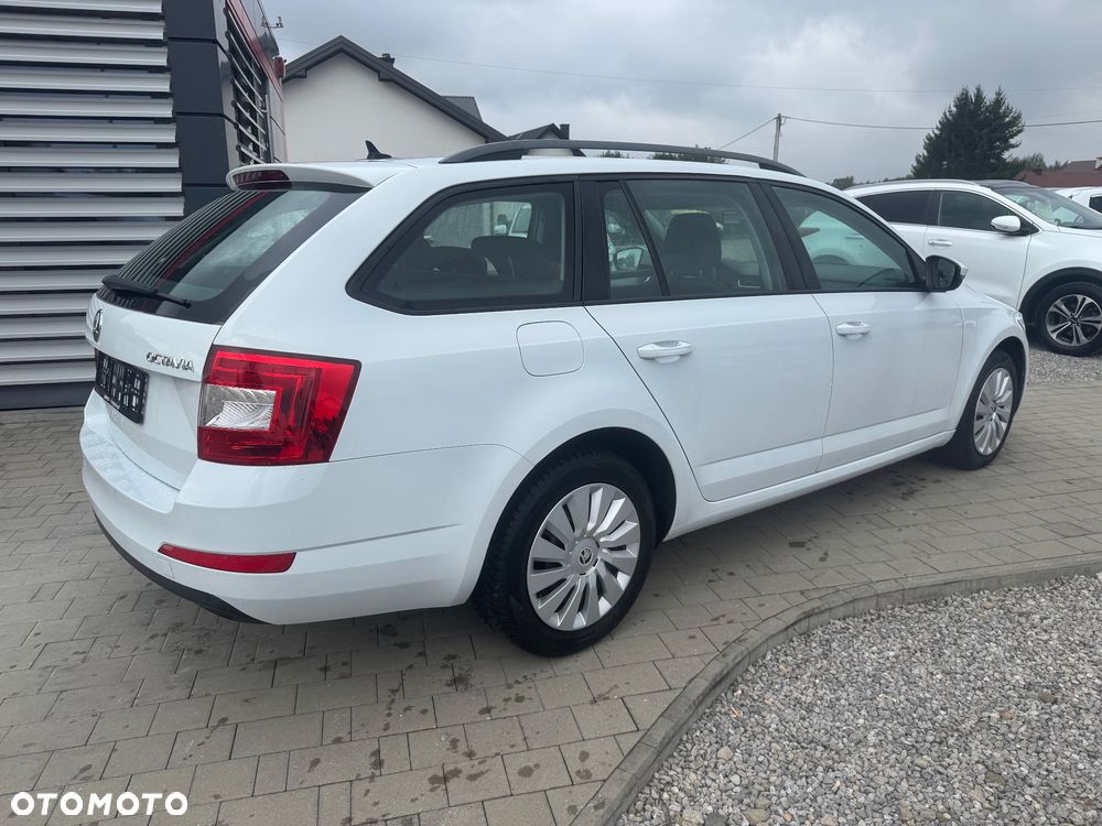 Skoda Octavia 1.6 TDI Solution - 3