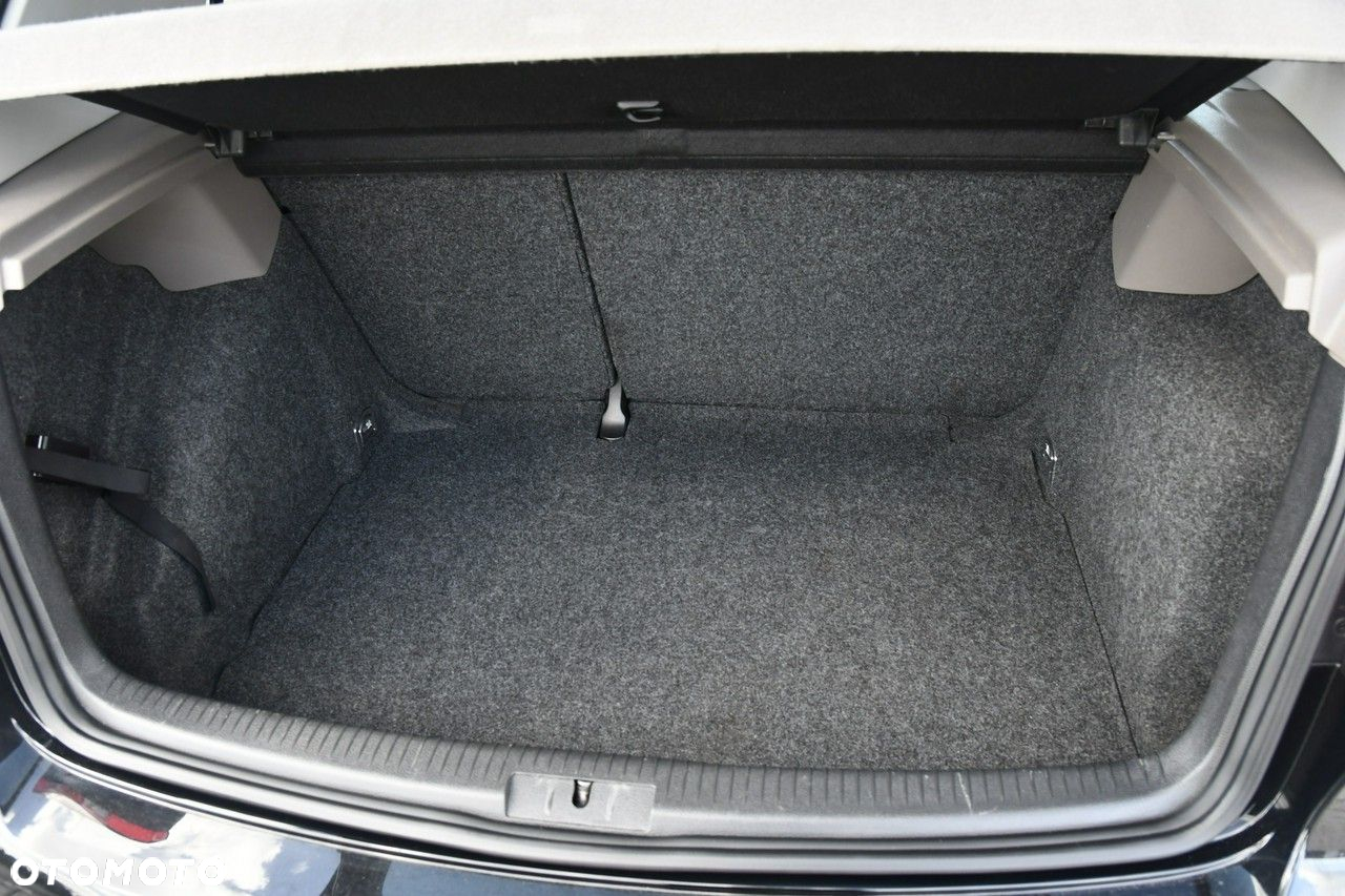 Volkswagen Golf - 18