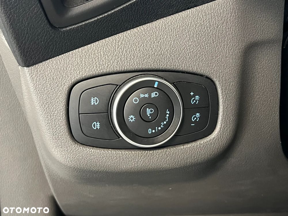Ford Connect - 23