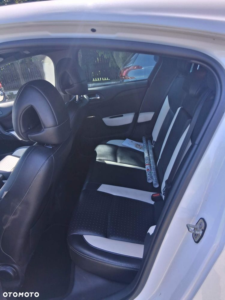 Citroën DS4 2.0 HDi Pure Pearl - 13
