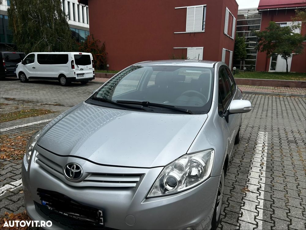 Toyota Auris - 1