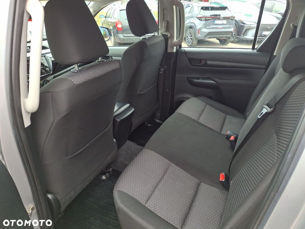 Toyota Hilux 2.4 D-4D Double Cab DLX 4x4 - 11