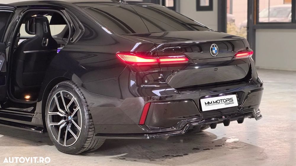 BMW Seria 7 740d xDrive MHEV - 8