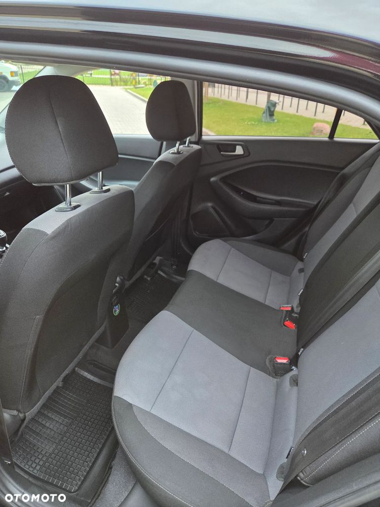Hyundai i20 1.4 CRDI Elegant - 6