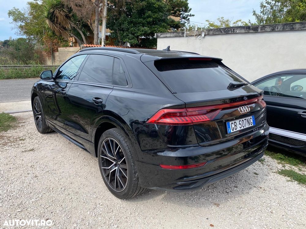 Audi Q8 - 1