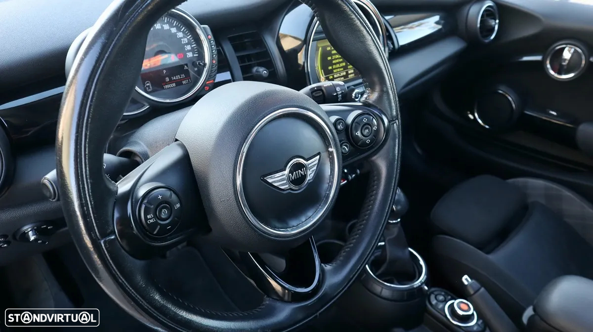 MINI 3 Portas Cooper D Aut. - 27