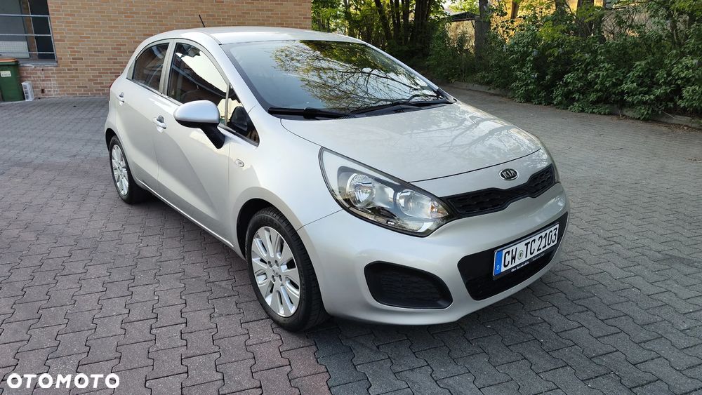 Kia Rio 1.4 Edition 7 - 13