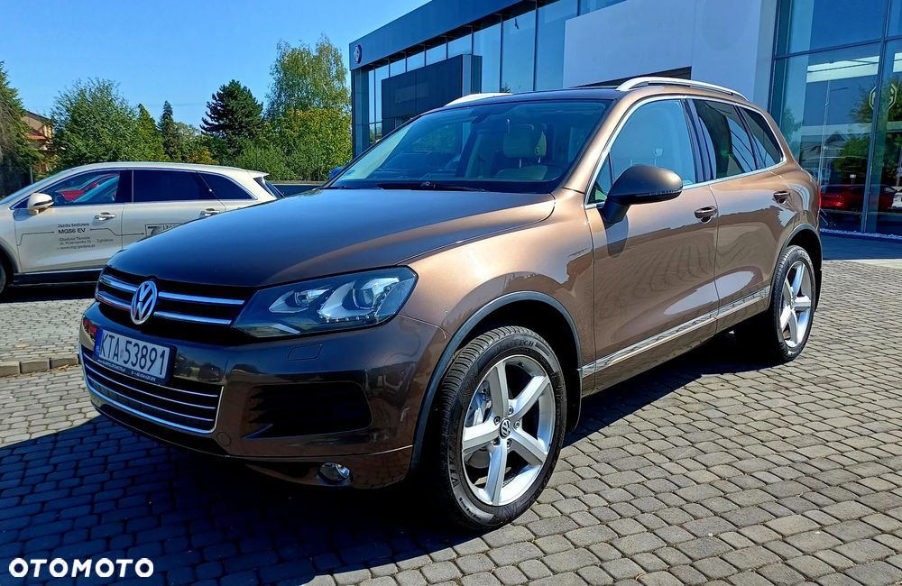 Volkswagen Touareg - 1