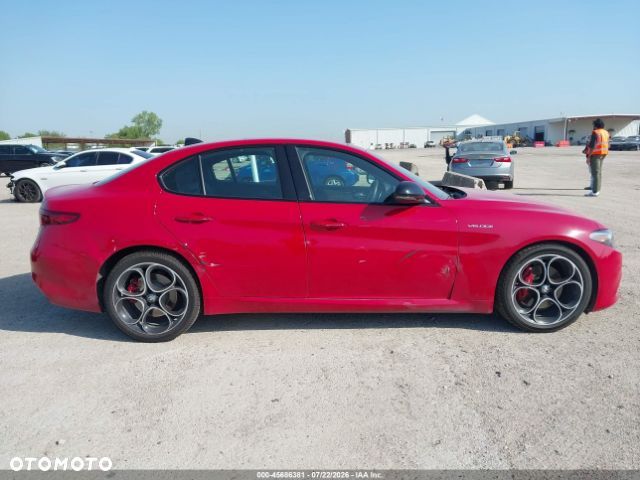 Alfa Romeo Giulia 2.0 Turbo 16V AT8-Q4 Veloce Ti - 11