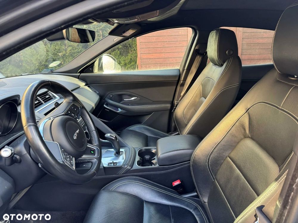 Jaguar E-Pace 2.0 i4P AWD R-Dynamic S - 11
