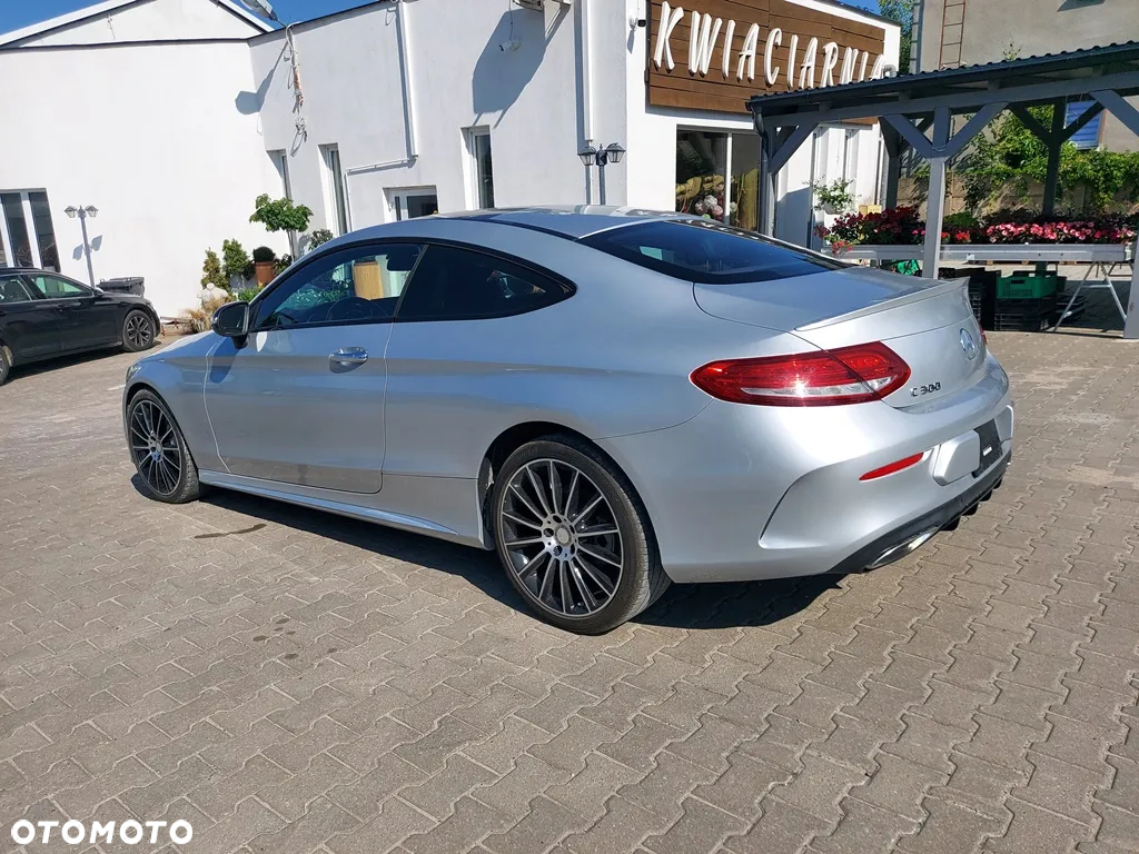 Mercedes-Benz Klasa C 300 Coupe 9G-TRONIC AMG Line - 27
