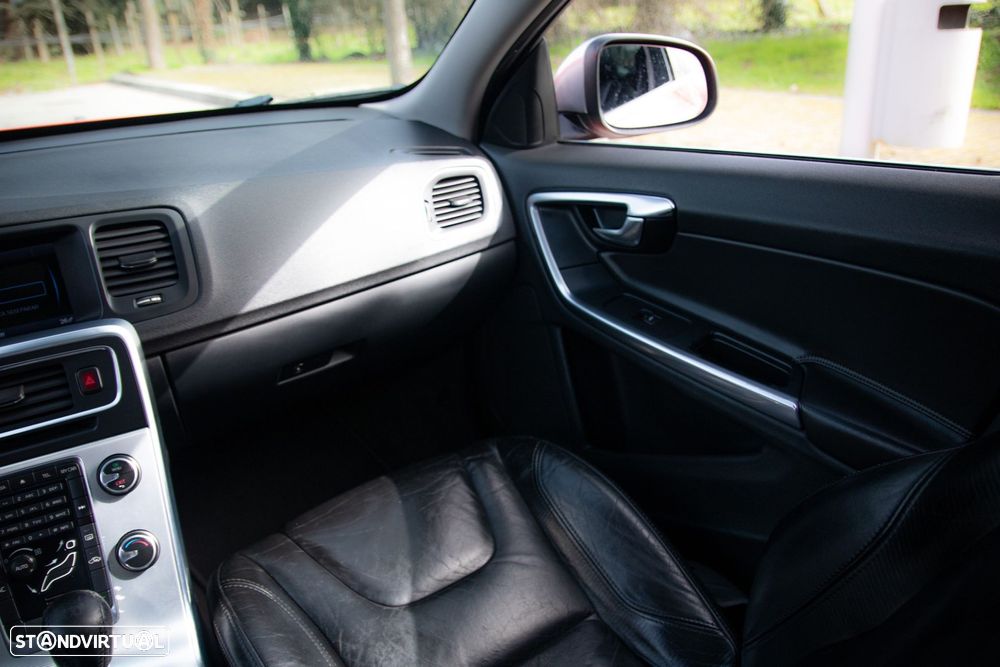 Volvo S60 1.6 D2 Drive Momentum Start/Stop - 17