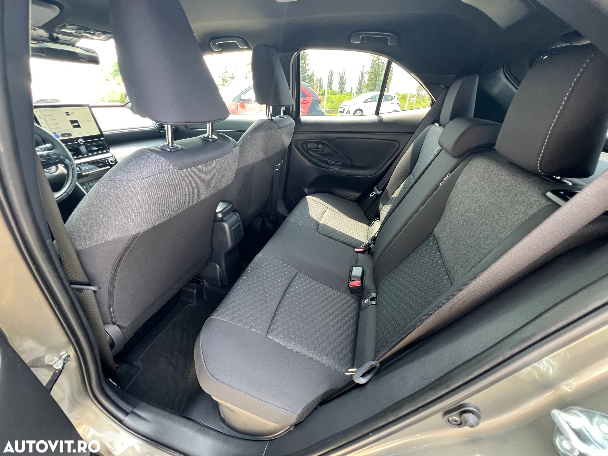 Toyota Yaris Cross 1.5 VVT-i HSD 4x2 Dynamic - 7