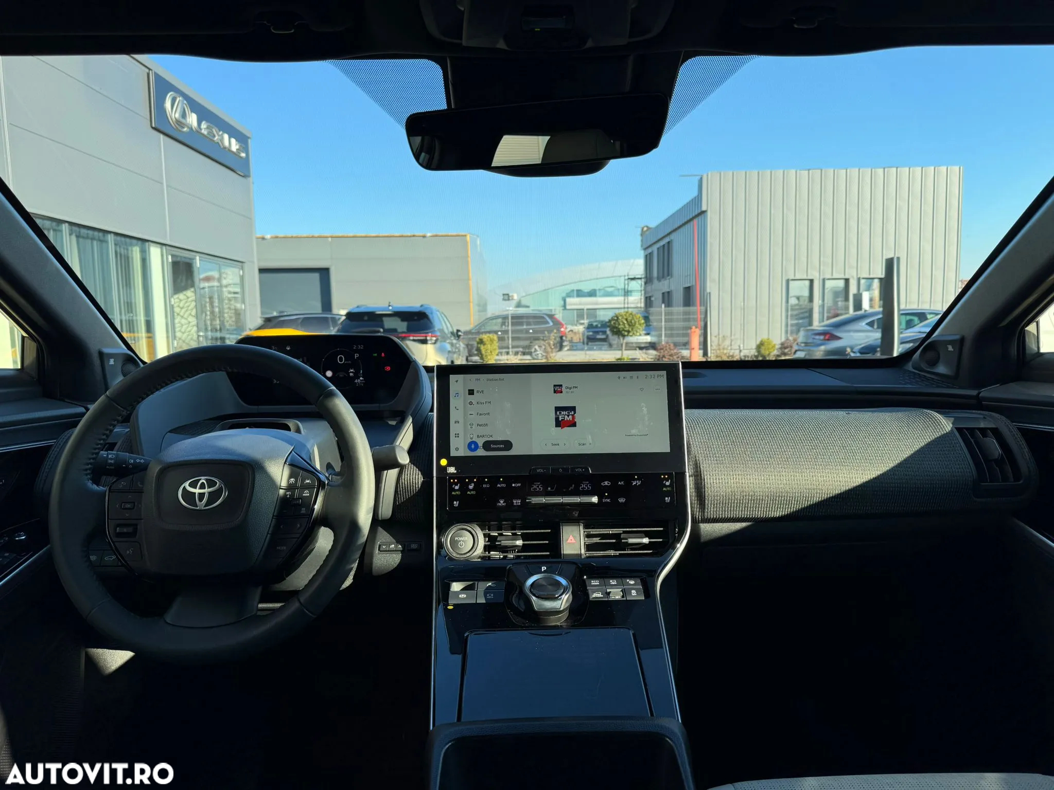 Toyota BZ4X 160 KW AWD (4x4) Luxury Solar Edition - 28